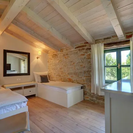 Cozy In With Kitchen Holiday home Kanfanar