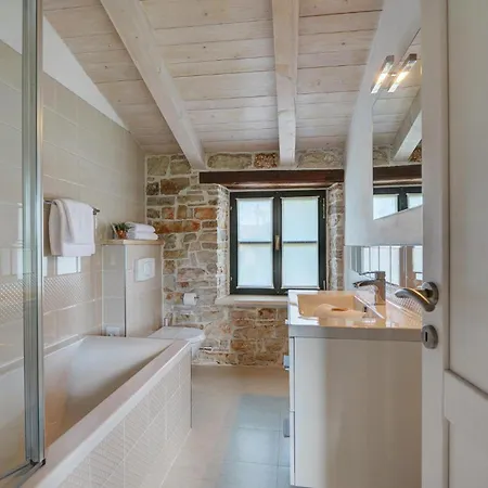 Cozy In With Kitchen Holiday home *