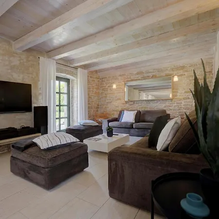 Cozy In With Kitchen Holiday home Kanfanar