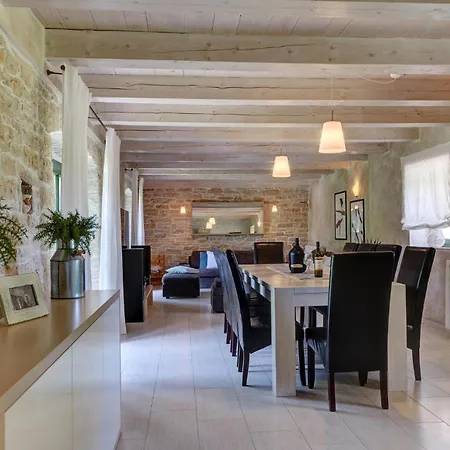 Holiday home Cozy In With Kitchen *